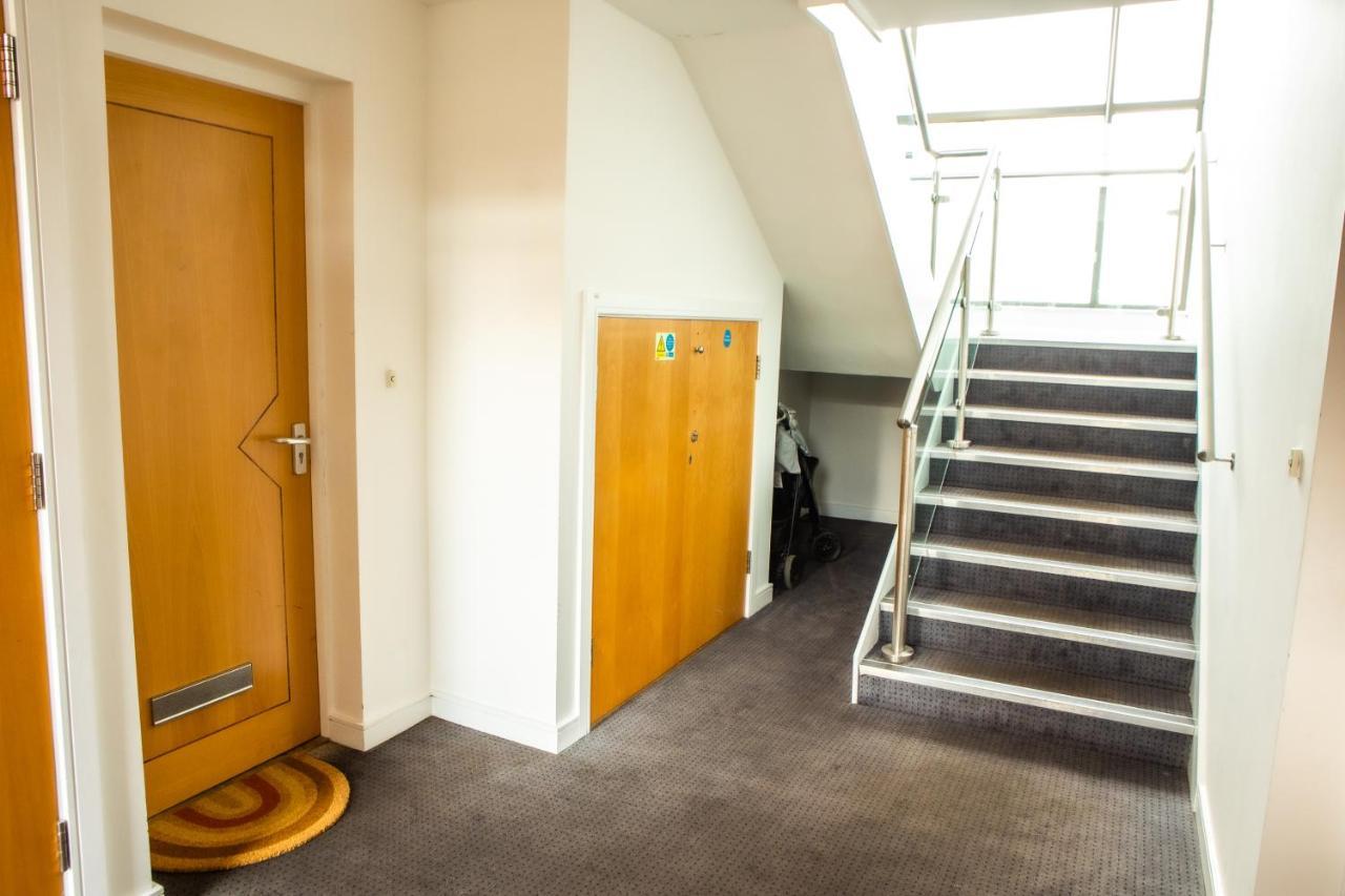 Newly Furnished Appartment Near Train Station Wolverhampton Ngoại thất bức ảnh